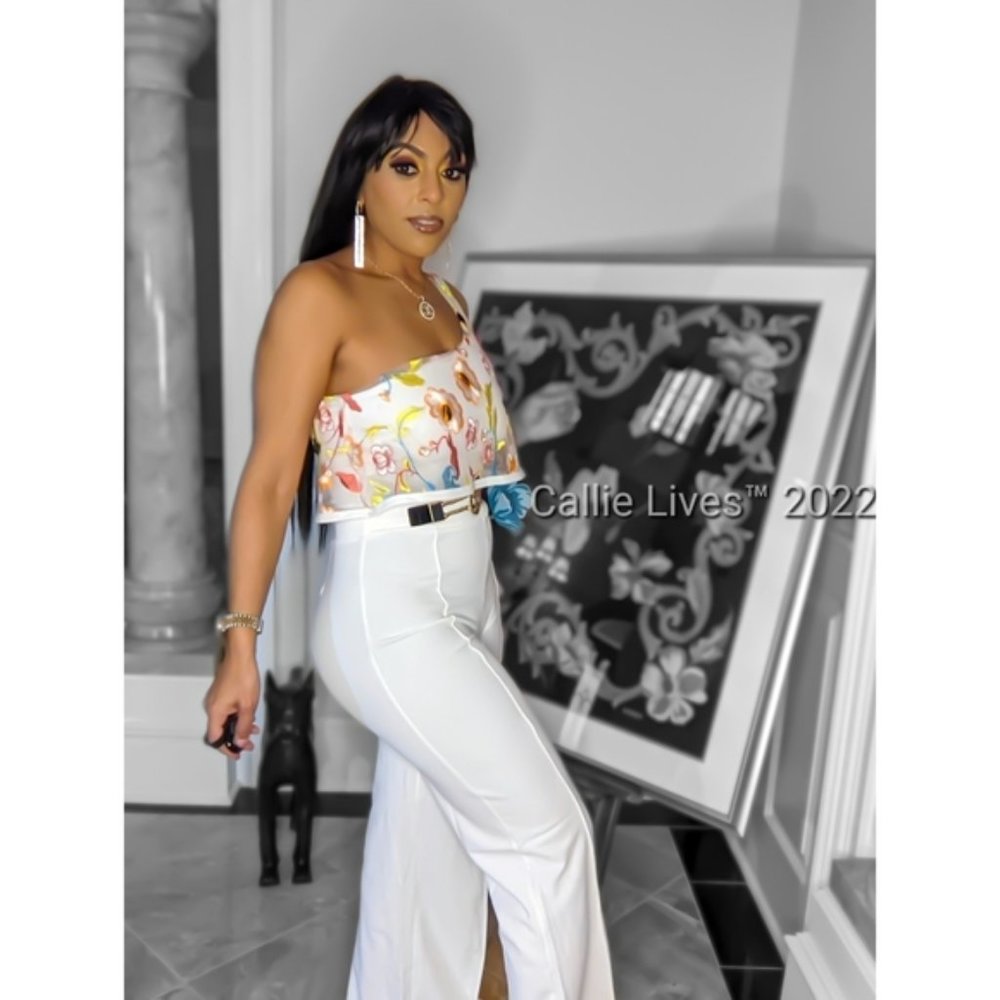 Beautiful, Floral Shoulder Ruffle Jumpsuit - Picture 4 of 4